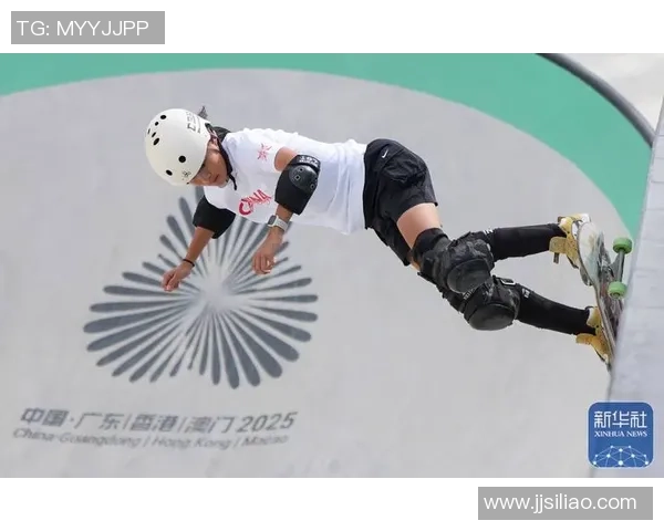 南京滑板队在滑板精英赛中的出色表现与力量分析